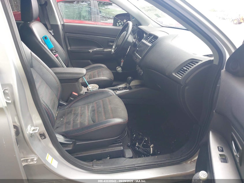 2018 MITSUBISHI OUTLANDER SPORT 2.4 SE - JA4AP3AW3JU015780