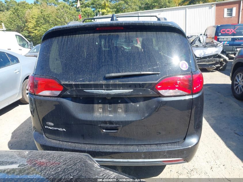 2017 Chrysler Pacifica Touring-L VIN: 2C4RC1BGXHR785434 Lot: 43330579