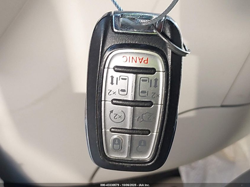 2017 Chrysler Pacifica Touring-L VIN: 2C4RC1BGXHR785434 Lot: 43330579