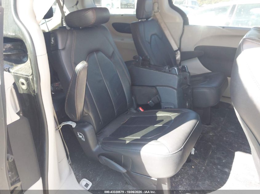 2017 Chrysler Pacifica Touring-L VIN: 2C4RC1BGXHR785434 Lot: 43330579