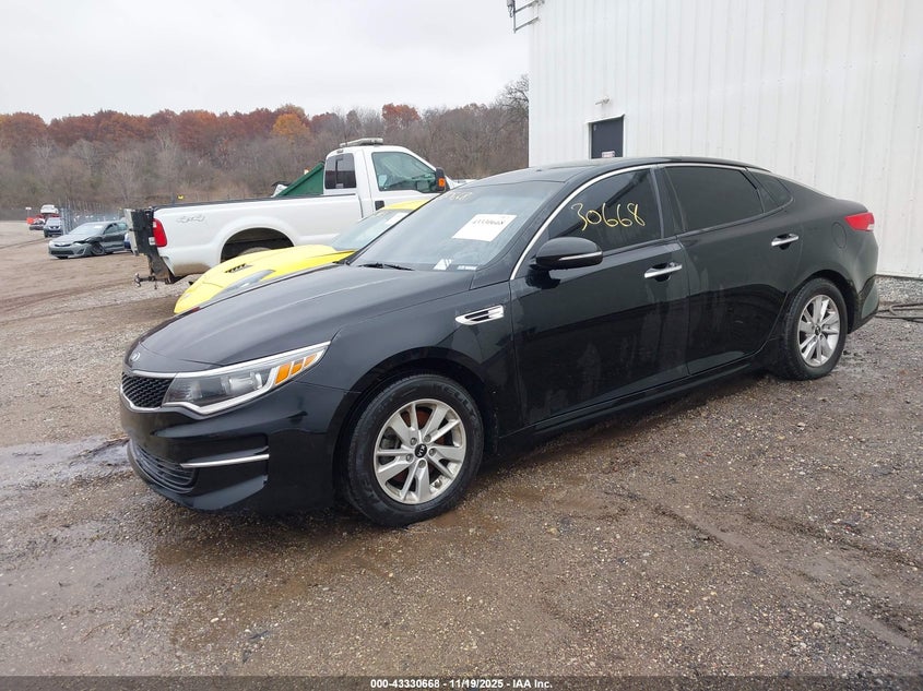 5XXGT4L34GG025835 2016 KIA OPTIMA photo no. 2