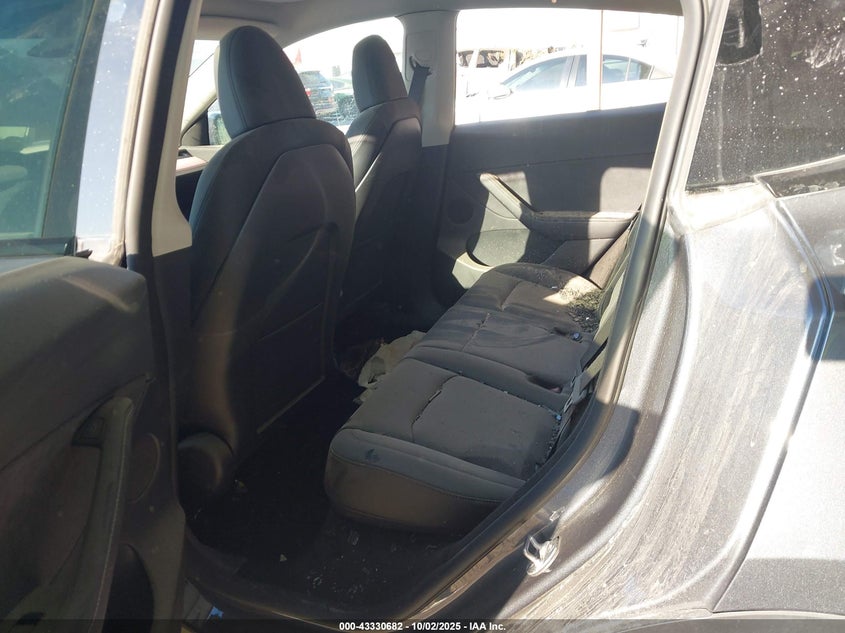 2022 Tesla Model Y Long Range Dual Motor All-Wheel Drive VIN: 7SAYGDEE4NA004555 Lot: 43330682