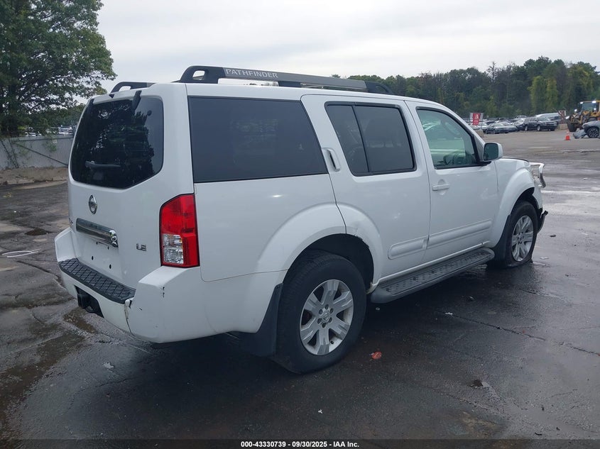 2005 Nissan Pathfinder Le