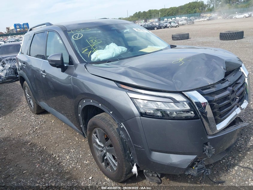 NISSAN PATHFINDER SV FWD