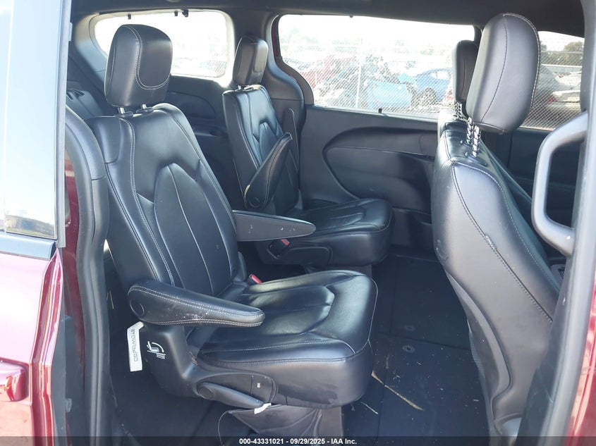 2022 Chrysler Pacifica Touring L VIN: 2C4RC1BG7NR140204 Lot: 43331021