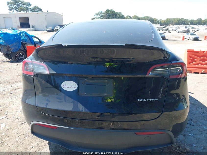 2023 Tesla Model Y Awd/Long Range Dual Motor All-Wheel Drive VIN: 7SAYGDEE2PA196769 Lot: 43331027