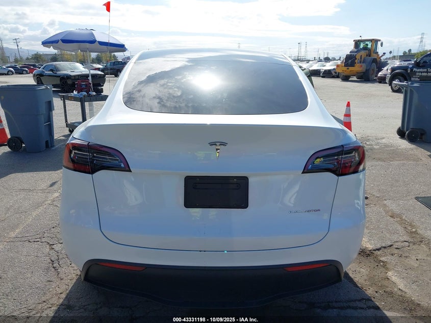 2023 Tesla Model Y Awd/Long Range Dual Motor All-Wheel Drive VIN: 7SAYGDEEXPF675234 Lot: 43331198