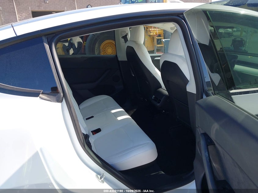 2023 Tesla Model Y Awd/Long Range Dual Motor All-Wheel Drive VIN: 7SAYGDEEXPF675234 Lot: 43331198