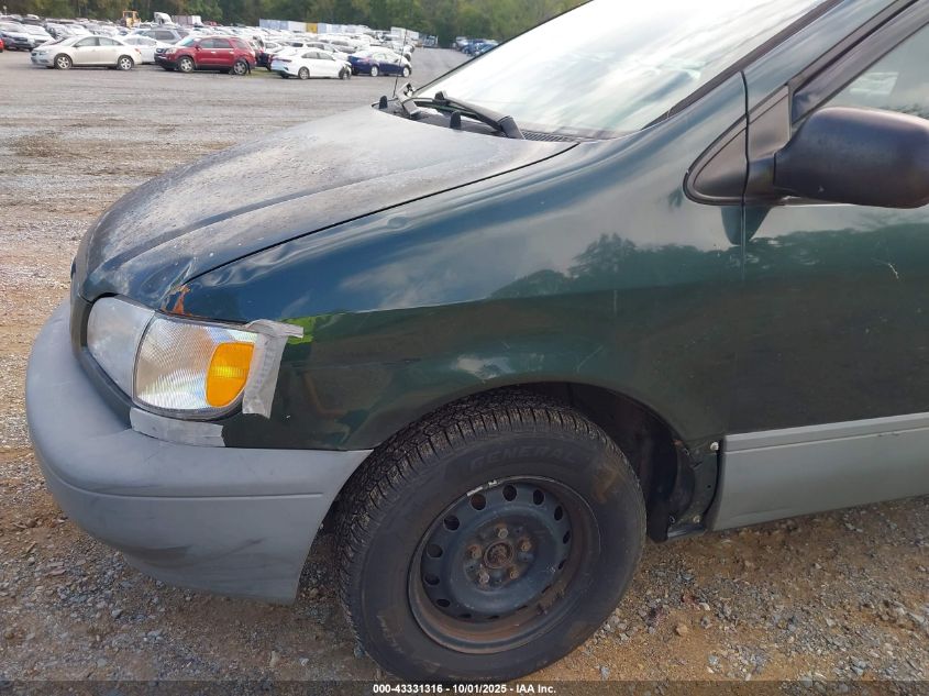 2000 Toyota Sienna Le VIN: 4T3ZF13C6YU205637 Lot: 43331316