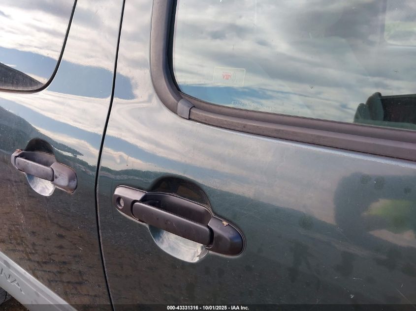 2000 Toyota Sienna Le VIN: 4T3ZF13C6YU205637 Lot: 43331316