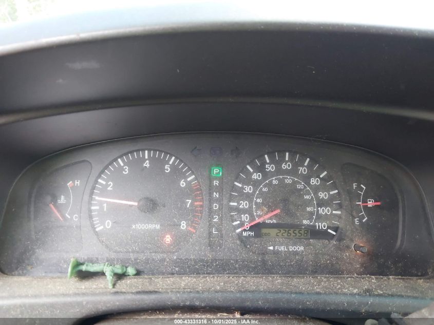 2000 Toyota Sienna Le VIN: 4T3ZF13C6YU205637 Lot: 43331316