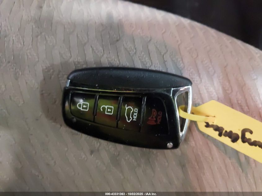 2018 Hyundai Santa Fe Sport 2.4L VIN: 5XYZUDLBXJG504664 Lot: 43331363