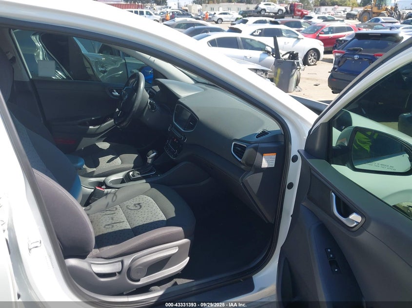 2017 HYUNDAI IONIQ HYBRID SEL - KMHC75LC5HU024046