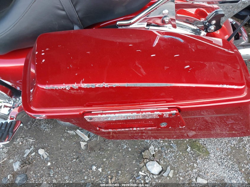 2013 Harley-Davidson Fltrx Road Glide Custom VIN: 1HD1KHM17DB669889 Lot: 43331420