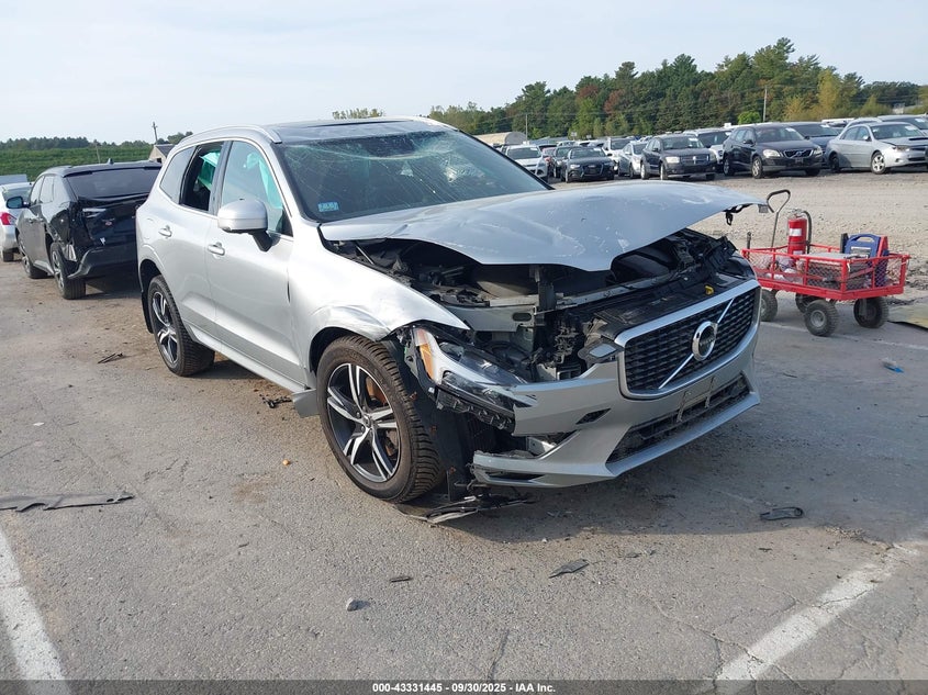 VOLVO XC60 T6 R-DESIGN