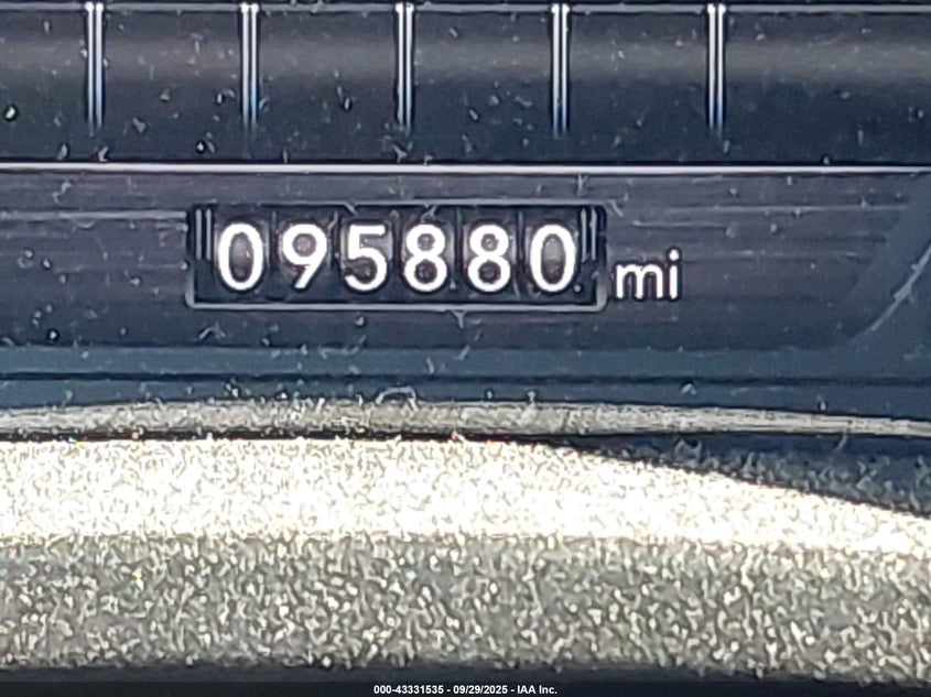 2021 RAM 1500 LARAMIE  4X4 5'7 BOX - 1C6SRFJT2MN751613