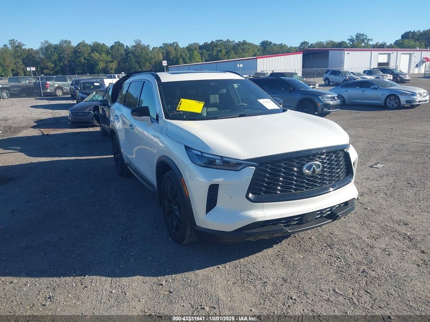 INFINITI QX60 LUXE AWD