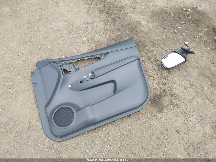 2017 NISSAN ROGUE SV - KNMAT2MV2HP515758