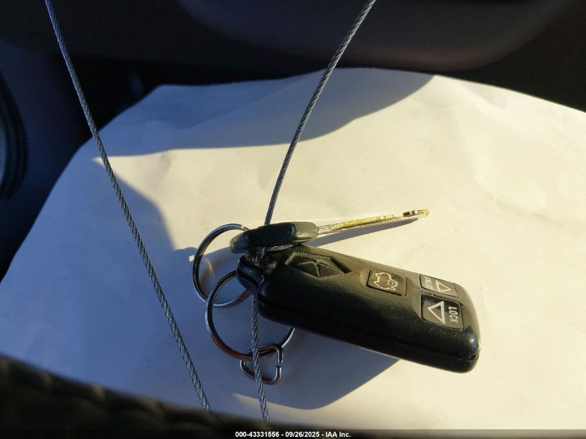 1994 Chrysler Lhs VIN: 2C3ED56F9RH225470 Lot: 43331556