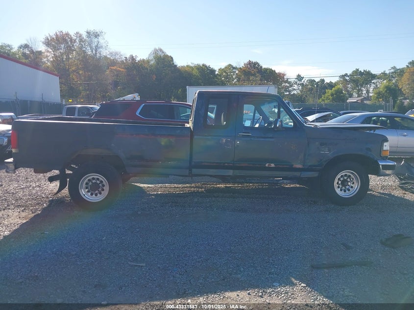 1996 Ford F250 VIN: 1FTHX25F3TEA21858 Lot: 43331583