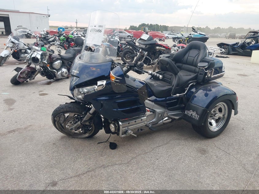 1HFSC47F97A603217 2007 HONDA GL1800C photo no. 2