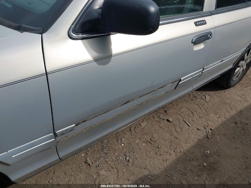 2007 Ford Crown Victoria Lx VIN: 2FAFP74W77X102734 Lot: 43331754