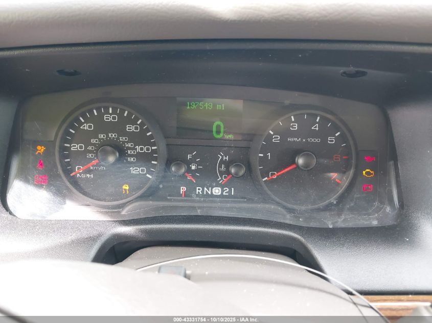 2007 Ford Crown Victoria Lx VIN: 2FAFP74W77X102734 Lot: 43331754