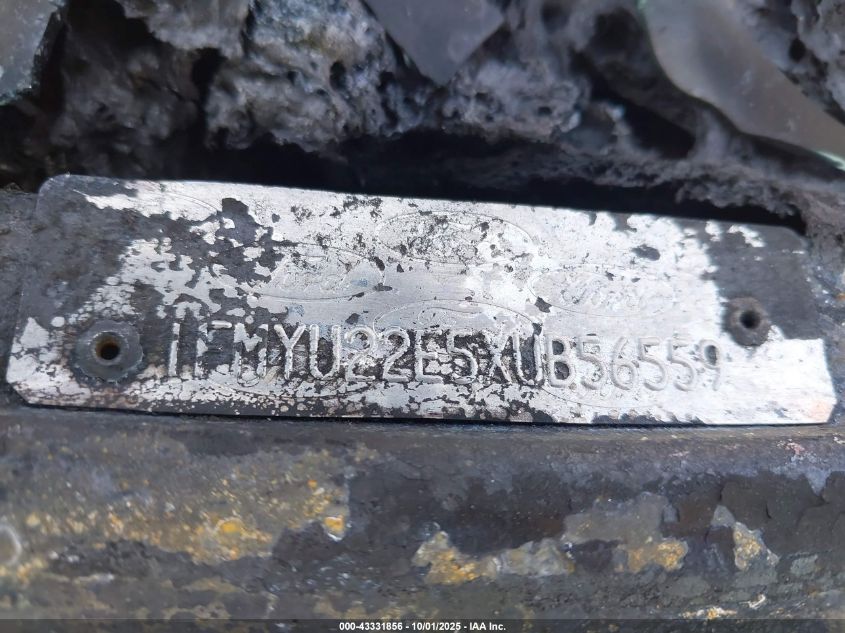 1999 Ford Explorer Sport VIN: 1FMYU22E5XUB56559 Lot: 43331856