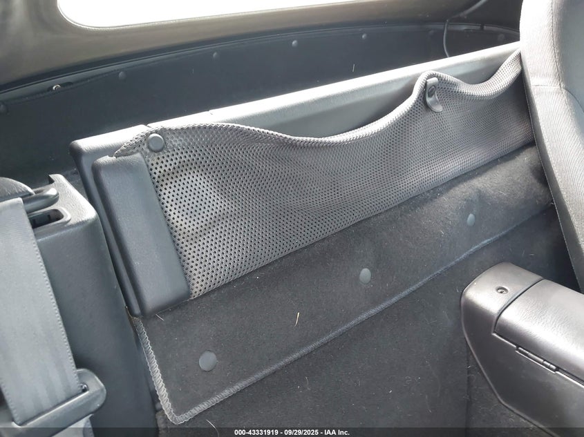 1999 Mazda Mx-5 Miata Leather Pkg/Popular Equipment Pkg/Sports Pkg/Touring Pkg VIN: JM1NB3535X0135344 Lot: 43331919