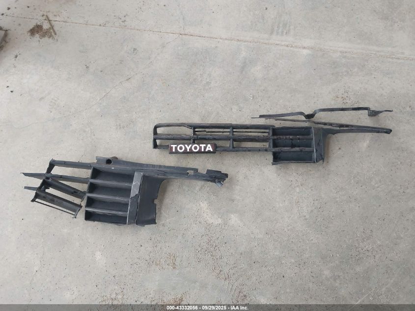 1984 Toyota Pickup 3/4 Ton Long Bed Rn55 VIN: JT4RN55E6E0005110 Lot: 43332056