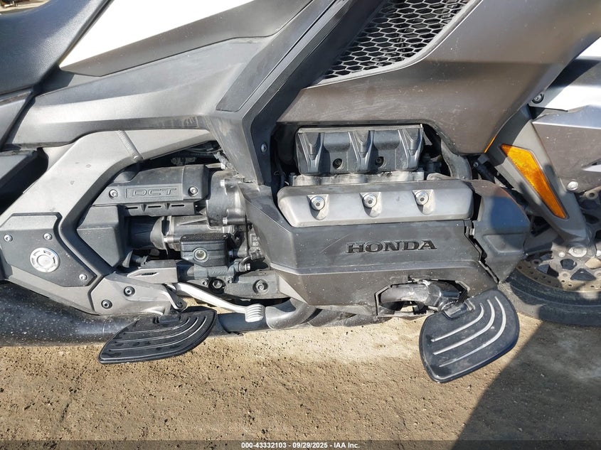 2018 Honda Gl1800 B VIN: JH2SC7940JK000401 Lot: 43332103