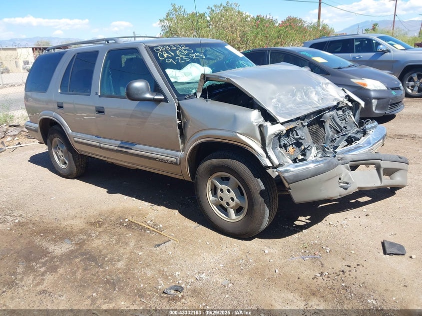 1GNDT13W1W2180981 1998 Chevrolet Blazer Ls auction photo 1