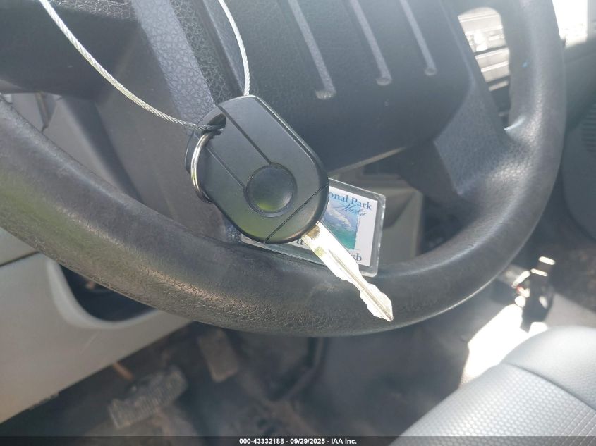 2011 Ford F-450 Chassis Xl VIN: 1FDUF4GT8BEB90588 Lot: 43332188