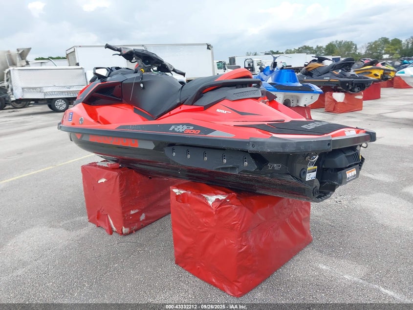 2017 Seadoo Rxp-300 red null null YDV22844B717 photo #4