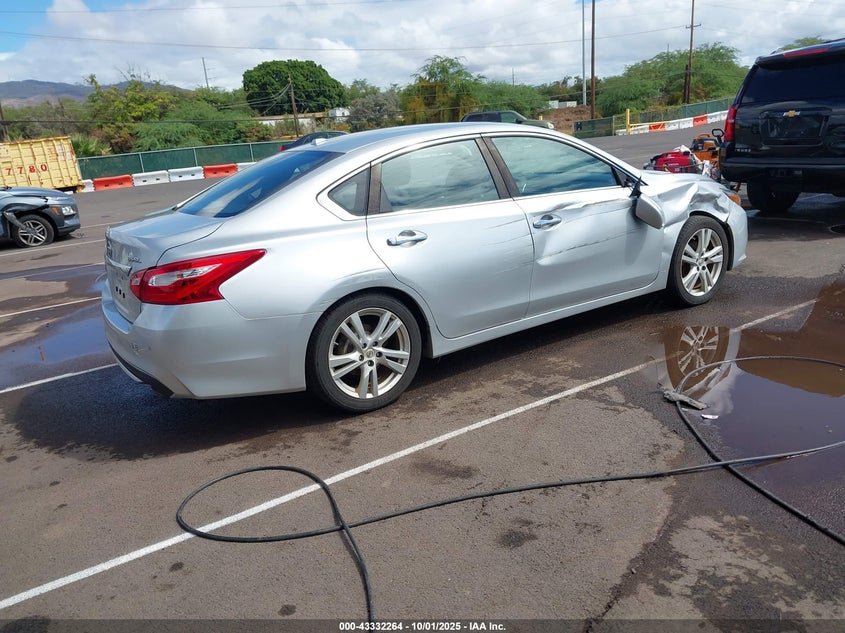 1N4BL3AP8HC160088 2017 NISSAN ALTIMA photo no. 4
