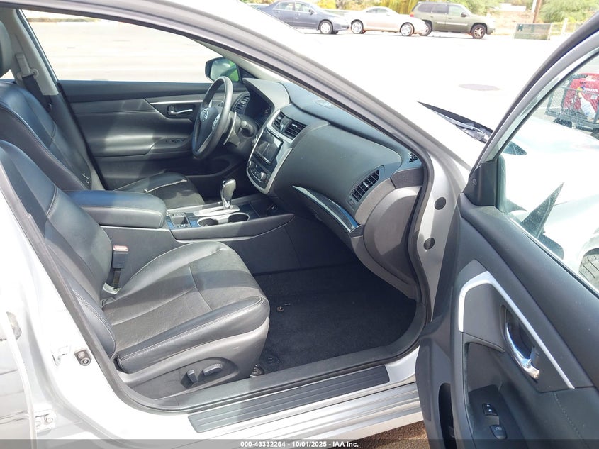 1N4BL3AP8HC160088 2017 NISSAN ALTIMA photo no. 5