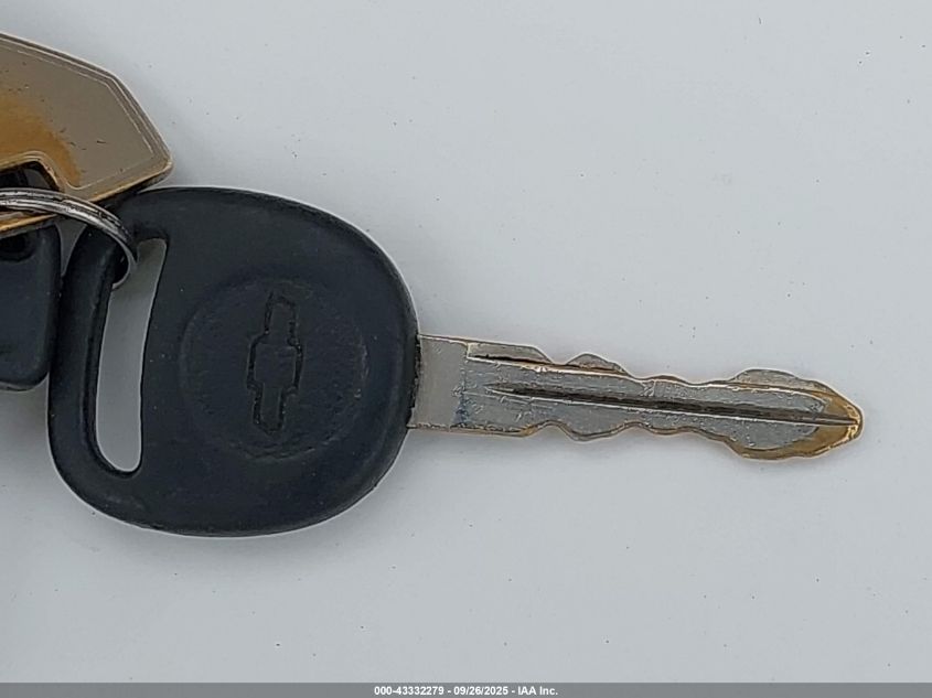 2000 Chevrolet Silverado 1500 Ls VIN: 1GCEC19T8YZ329018 Lot: 43332279