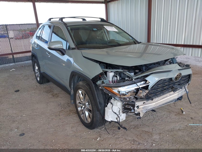 TOYOTA RAV4 XLE PREMIUM