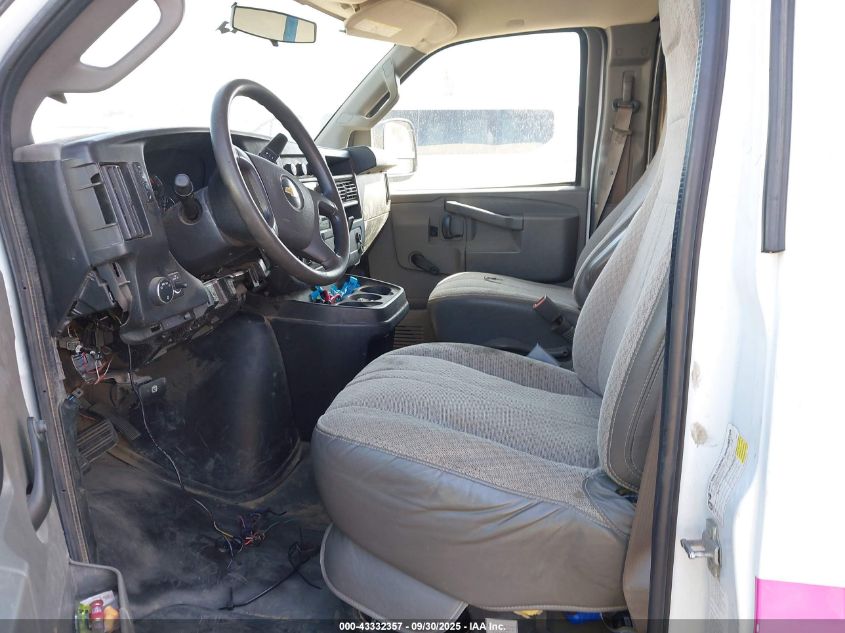 2017 Chevrolet Express Cutaway Work Van VIN: 1GB0GRFGXH1235147 Lot: 43332357