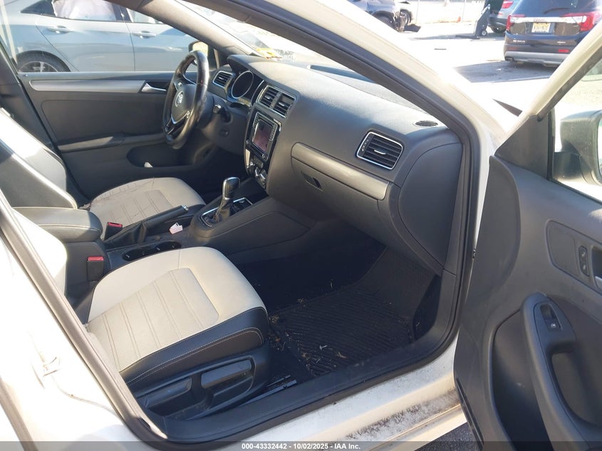 2016 VOLKSWAGEN JETTA 1.8T SPORT - 3VWD17AJ4GM403434