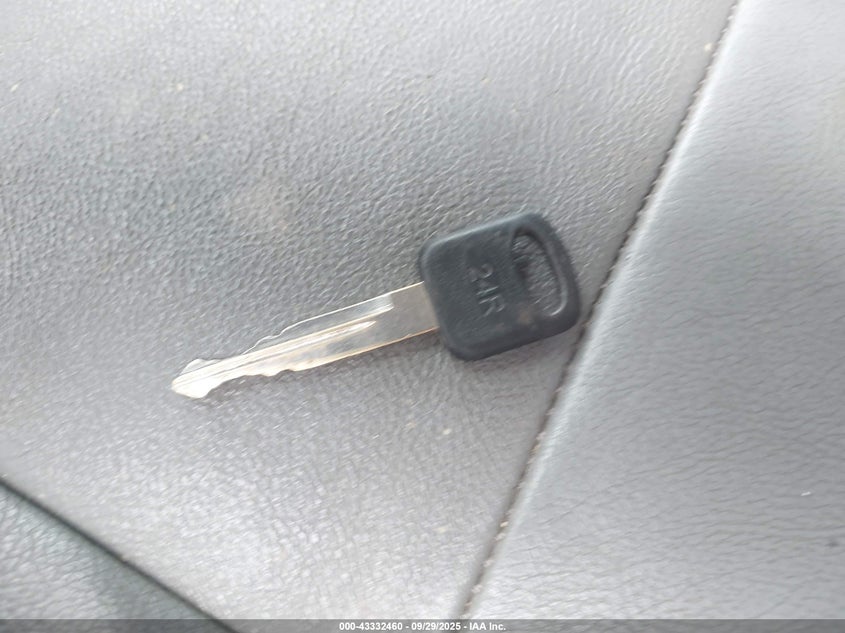 2004 Ford F-250 Lariat/Xl/Xlt VIN: 1FTNX21P74ED87664 Lot: 43332460