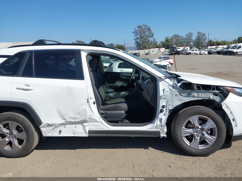 2024 Toyota Rav4 Hybrid Xle VIN: JTMRWRFV5RD233651 Lot: 43332588