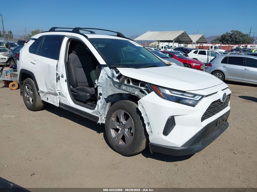 2024 TOYOTA RAV4 HYBRID XLE - JTMRWRFV5RD233651