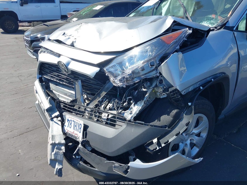 2019 TOYOTA RAV4 LE - 2T3H1RFV2KW026170