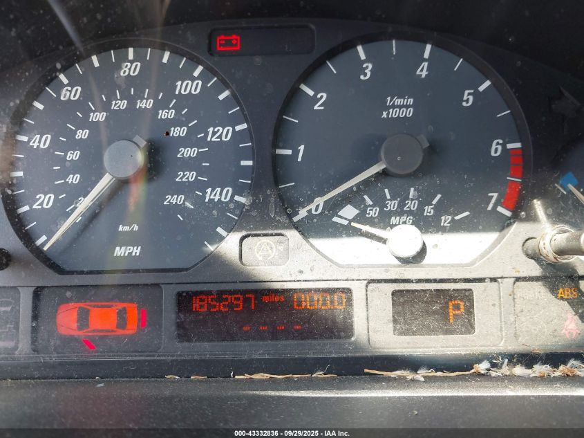 2000 BMW 323Ci VIN: WBABR3341YEB39261 Lot: 43332836