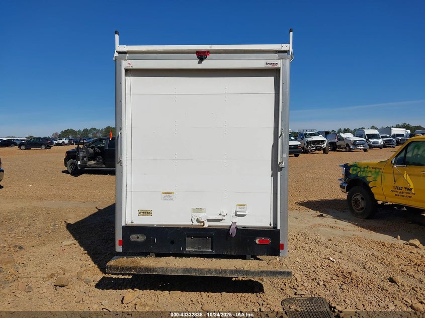 2022 Chevrolet Express Cutaway Work Van VIN: 1GB0GRF77N1154618 Lot: 43332838