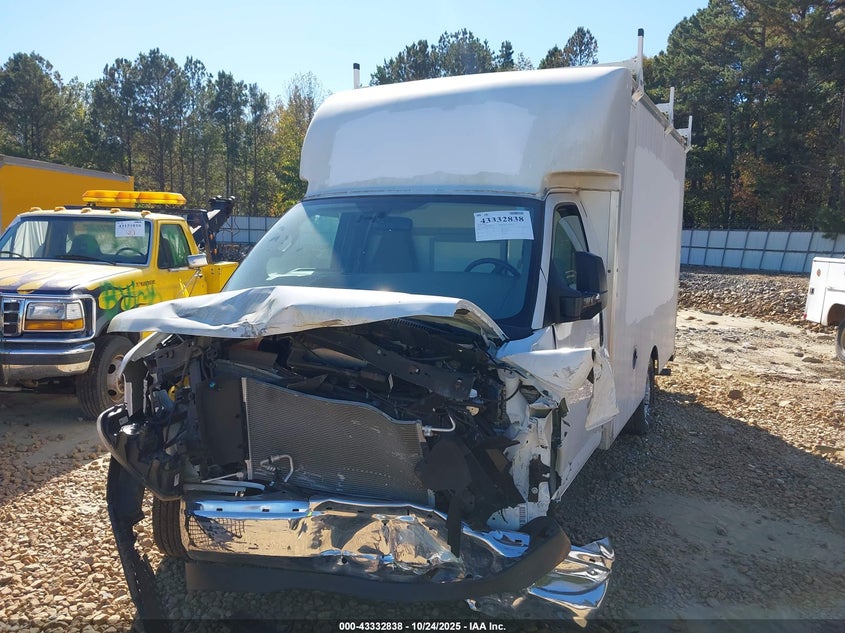 2022 Chevrolet Express Cutaway Work Van VIN: 1GB0GRF77N1154618 Lot: 43332838