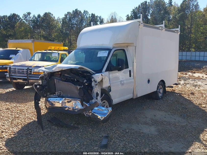 1GB0GRF77N1154618 2022 CHEVROLET EXPRESS photo no. 2