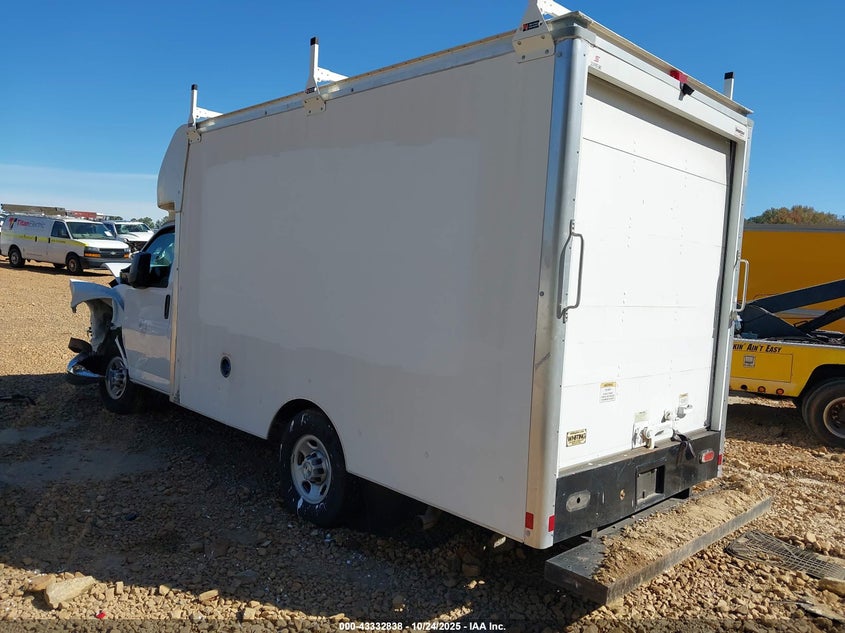 1GB0GRF77N1154618 2022 CHEVROLET EXPRESS photo no. 3