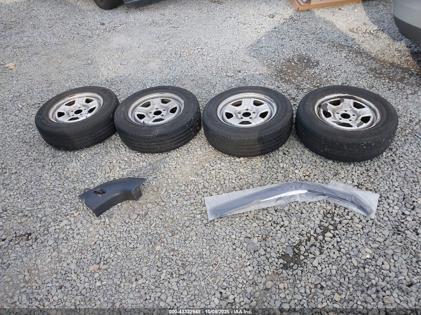 2008 Jeep Patriot Sport VIN: 1J8FF28W48D651674 Lot: 43332948